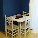Oak Street Apartment